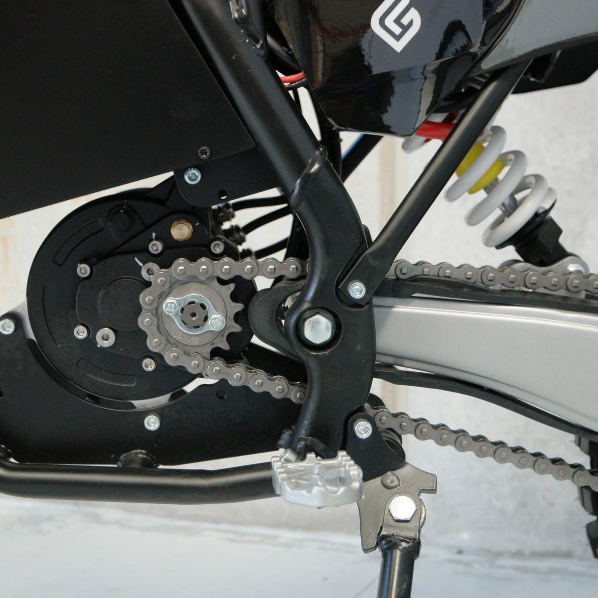 MK6 Combatan Pro - 6000w Electric Dirt Bike